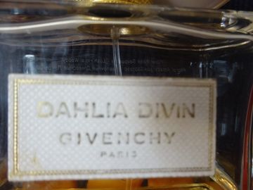 Kvepalai Givenchy Dahlia Divin EDP