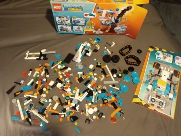 Konstruktorius LEGO Boost, Kūrybinė įrankių dėžė 17101