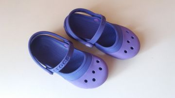 Violetiniai Crocs sandalai C10