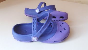 Violetiniai Crocs sandalai C10